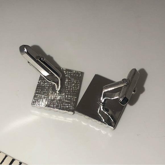 Vtg MOP Mother of Pearl Inlay Square Textured Silver Tone Cufflinks .9” x .8” - Picture 4 of 6